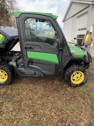 Image of John Deere XUV 835R Primary image
