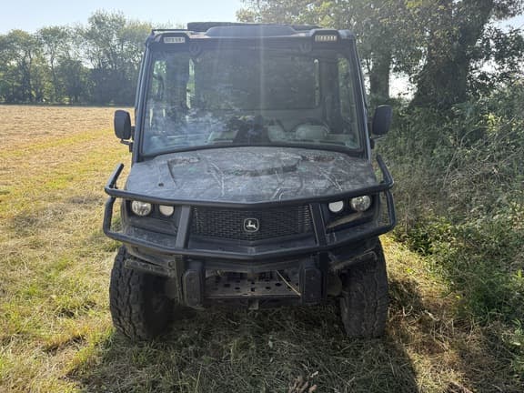 Image of John Deere XUV 835R equipment image 4