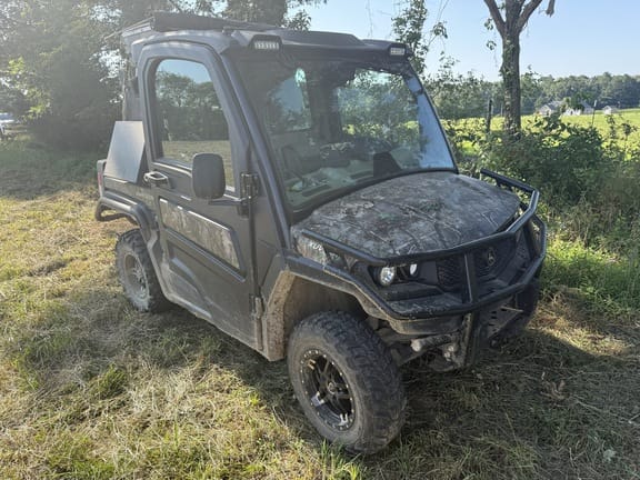 2024 John Deere XUV 835R Equipment Image0