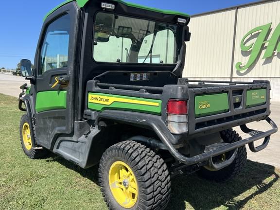 Image of John Deere XUV 835R equipment image 3