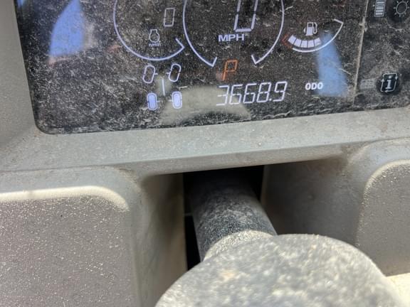 Image of John Deere XUV 835R equipment image 4