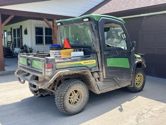 Image of John Deere XUV 835R equipment image 1