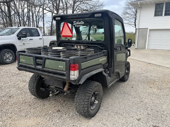 Image of John Deere XUV 835R equipment image 3