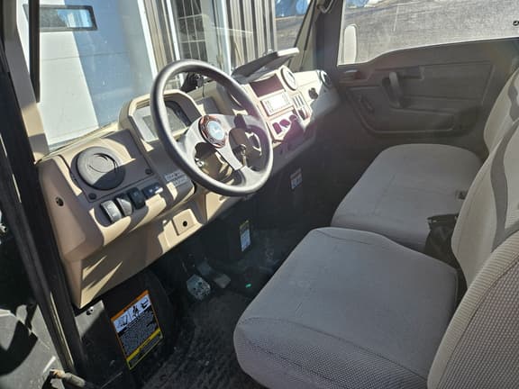 Image of John Deere XUV 835R equipment image 3