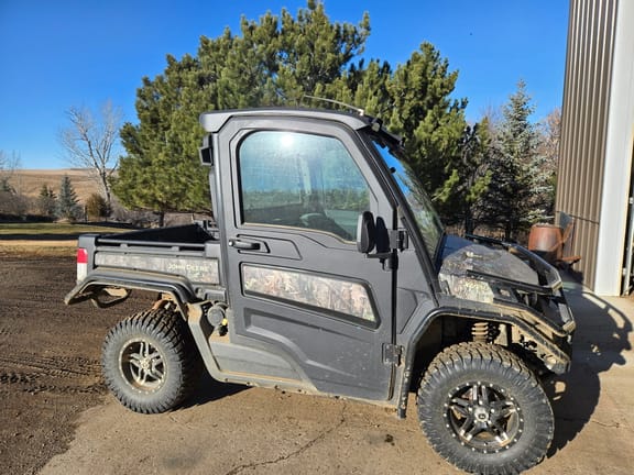 2024 John Deere XUV 835R Equipment Image0