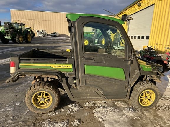 Image of John Deere XUV 835R equipment image 1