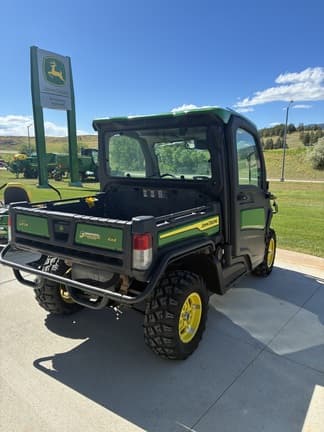 Image of John Deere XUV 835R equipment image 3