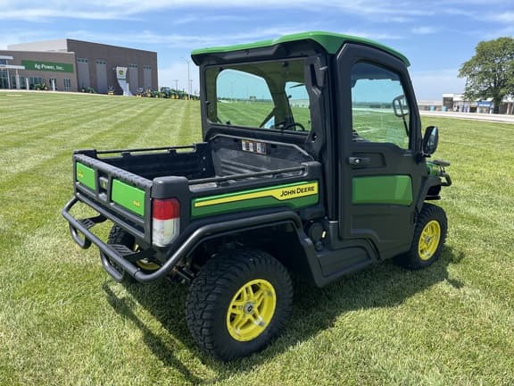 Image of John Deere XUV 835R equipment image 3