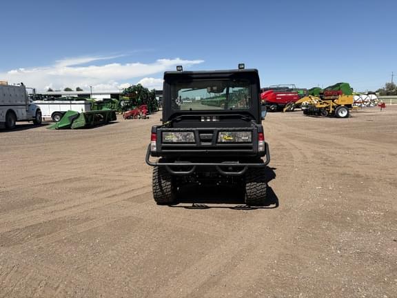 Image of John Deere XUV 835R equipment image 3