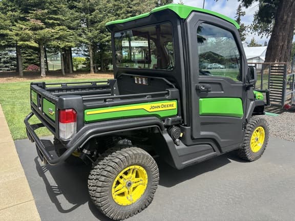 Image of John Deere XUV 835R equipment image 2