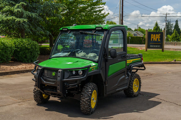 2024 John Deere XUV 835R Equipment Image0