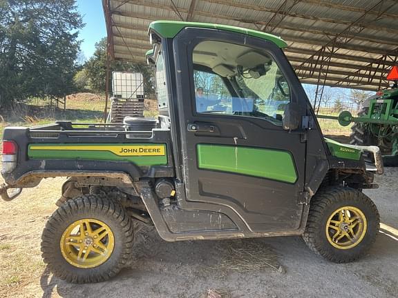 Image of John Deere XUV 835R equipment image 3