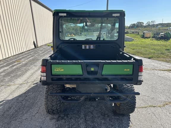 Image of John Deere XUV 835R equipment image 2