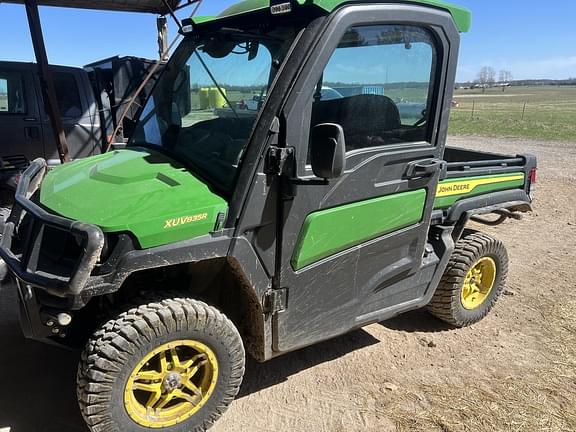 Image of John Deere XUV 835R Primary image