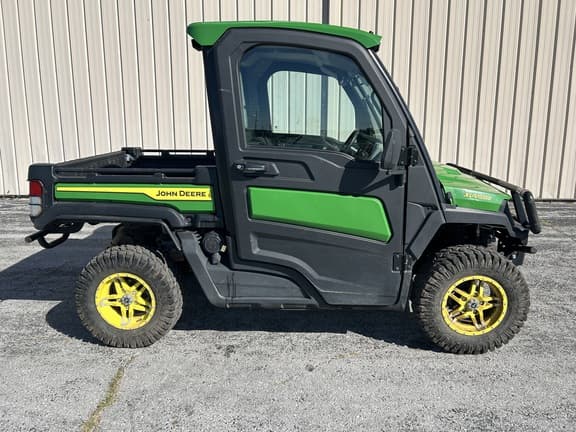 Image of John Deere XUV 835R equipment image 3