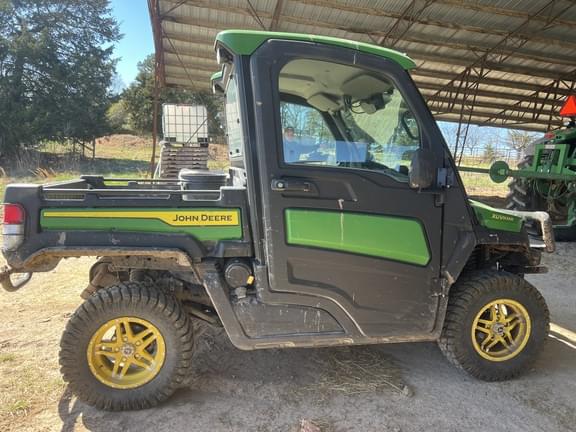 Image of John Deere XUV 835R equipment image 3