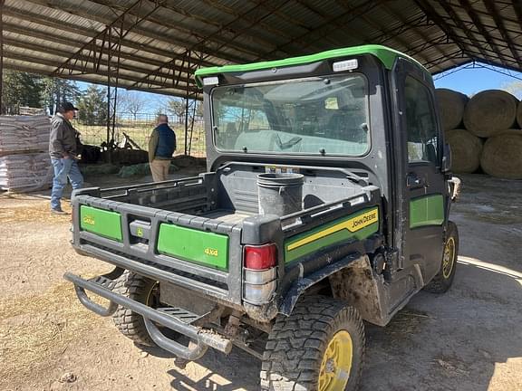 Image of John Deere XUV 835R equipment image 2