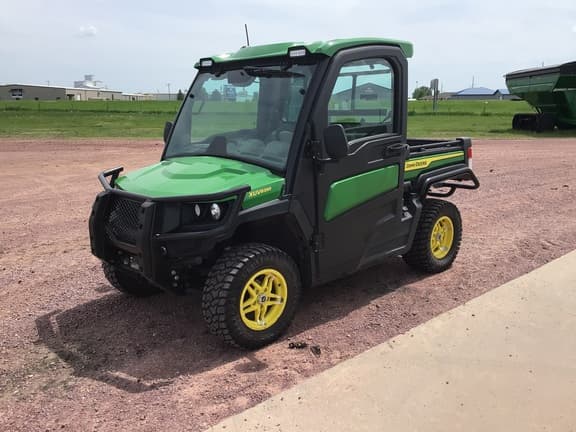 Image of John Deere XUV 835R equipment image 2