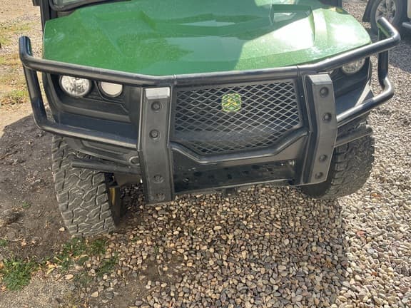 Image of John Deere XUV 835R equipment image 2