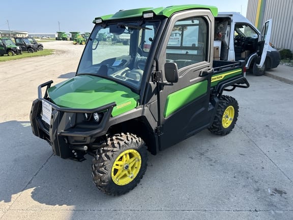 Main image John Deere XUV 835R