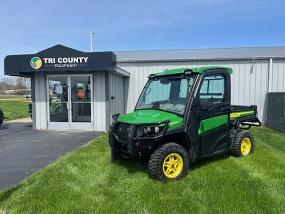 Image of John Deere XUV 835R Primary image