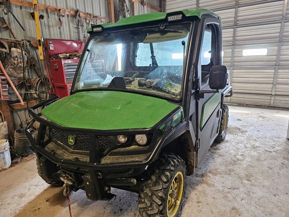 2024 John Deere XUV 835R Equipment Image0