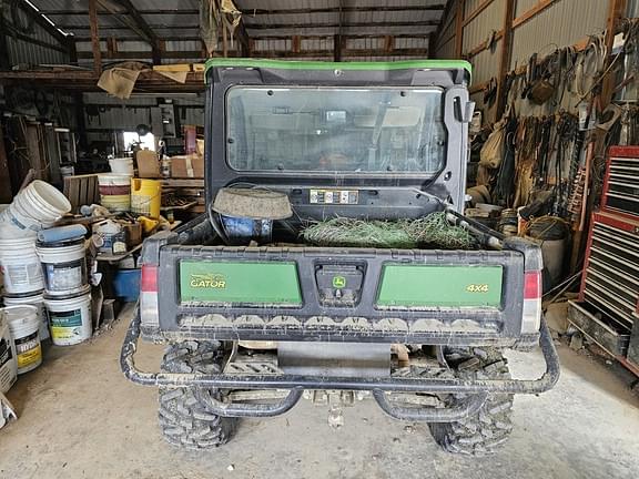 Image of John Deere XUV 835R equipment image 3