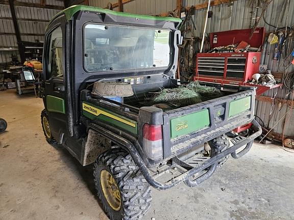 Image of John Deere XUV 835R equipment image 2