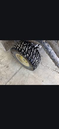 Image of John Deere XUV 835R equipment image 1
