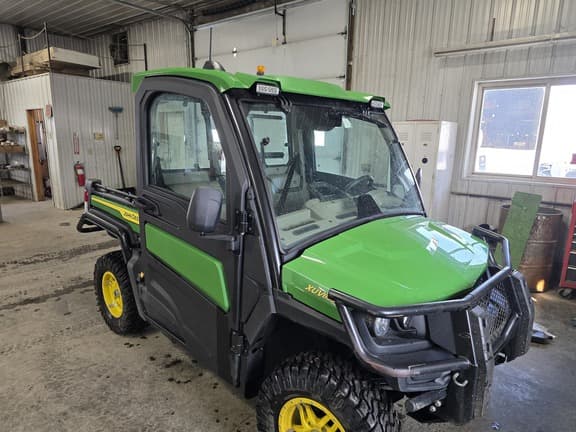 Image of John Deere XUV 835R Primary image