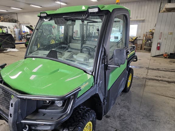 Image of John Deere XUV 835R equipment image 1