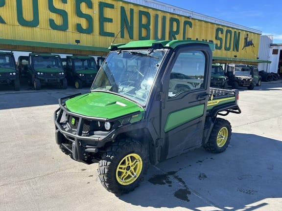 2024 John Deere XUV 835R Equipment Image0
