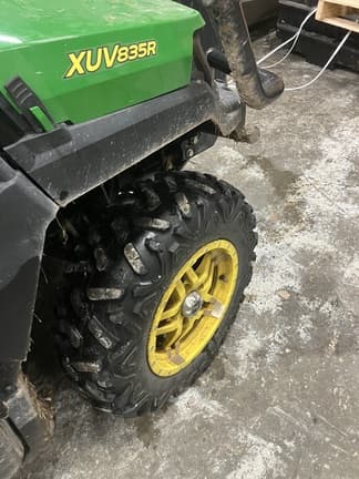 Image of John Deere XUV 835R equipment image 4