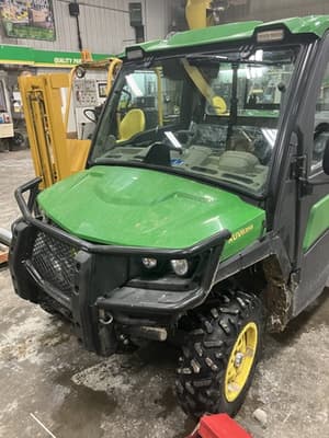 2024 John Deere XUV 835R Image
