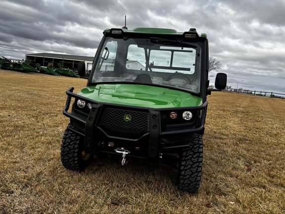 Image of John Deere XUV 835R equipment image 3