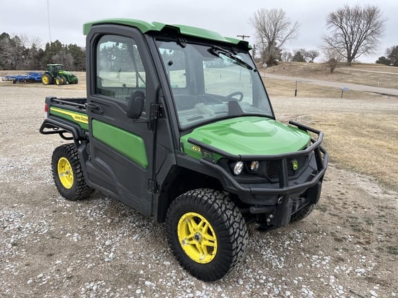 2024 John Deere XUV 835R Equipment Image0