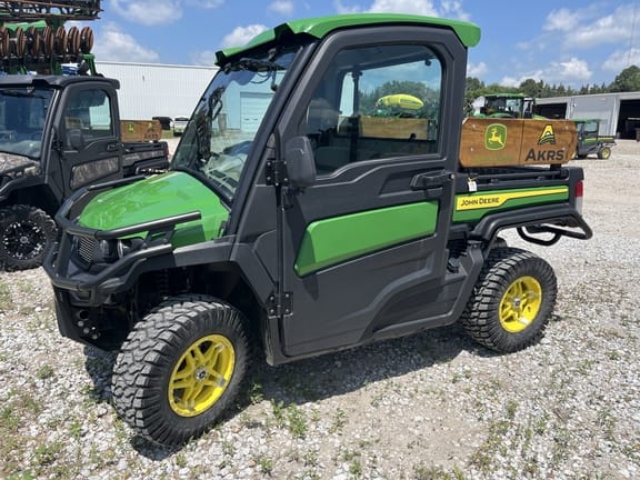 2024 John Deere XUV 835R Equipment Image0