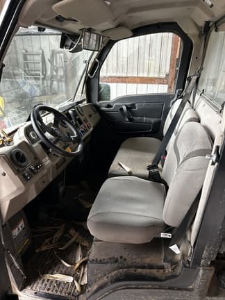 Image of John Deere XUV 835R equipment image 3