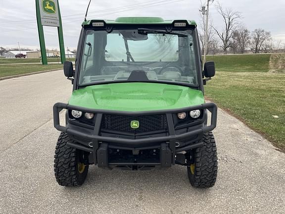 Image of John Deere XUV 835R equipment image 1