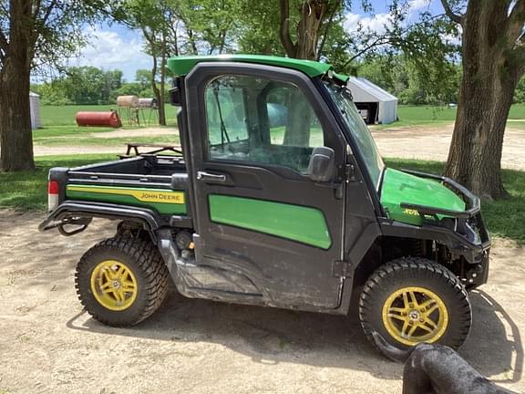 Image of John Deere XUV 835R equipment image 2