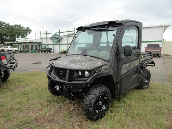 2024 John Deere XUV 835R Equipment Image0