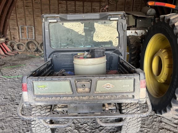 Image of John Deere XUV 835R equipment image 3