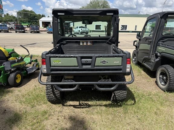 Image of John Deere XUV 835R equipment image 3