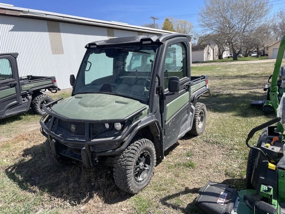 2024 John Deere XUV 835R Equipment Image0
