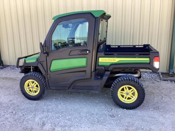 Image of John Deere XUV 835R equipment image 2