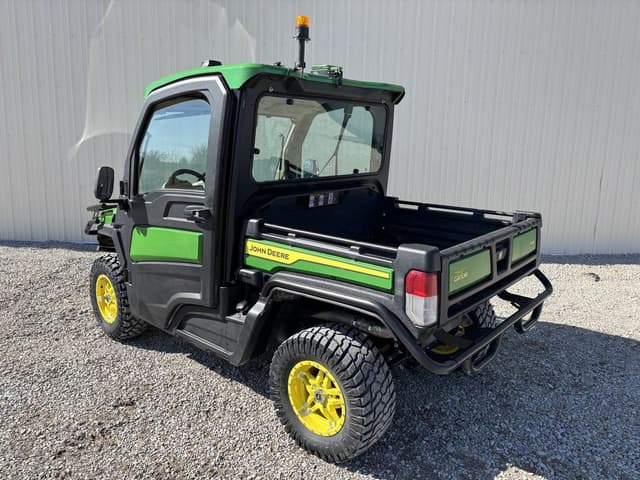 Image of John Deere XUV 835R equipment image 4