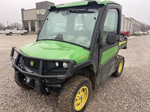 Image of John Deere XUV 835R equipment image 4