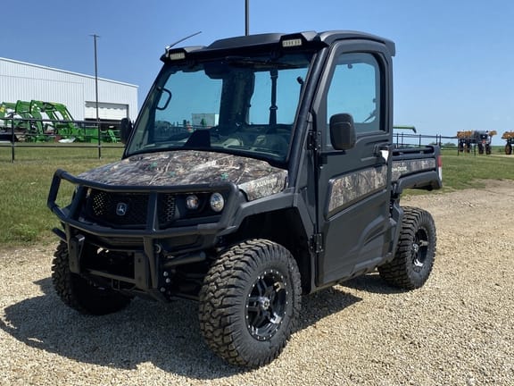 2024 John Deere XUV 835R Equipment Image0