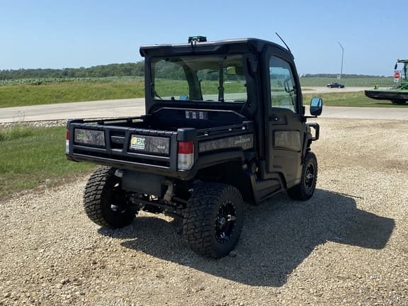 Image of John Deere XUV 835R equipment image 4