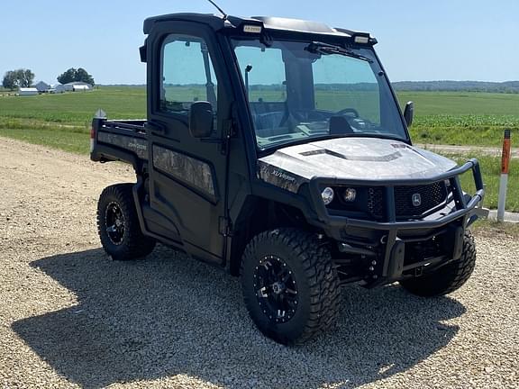 Image of John Deere XUV 835R equipment image 2